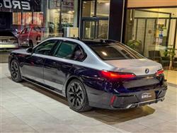 بي ام دبليو الفئة 7